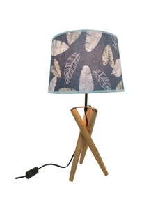 Lámpara de mesa con patas de madera